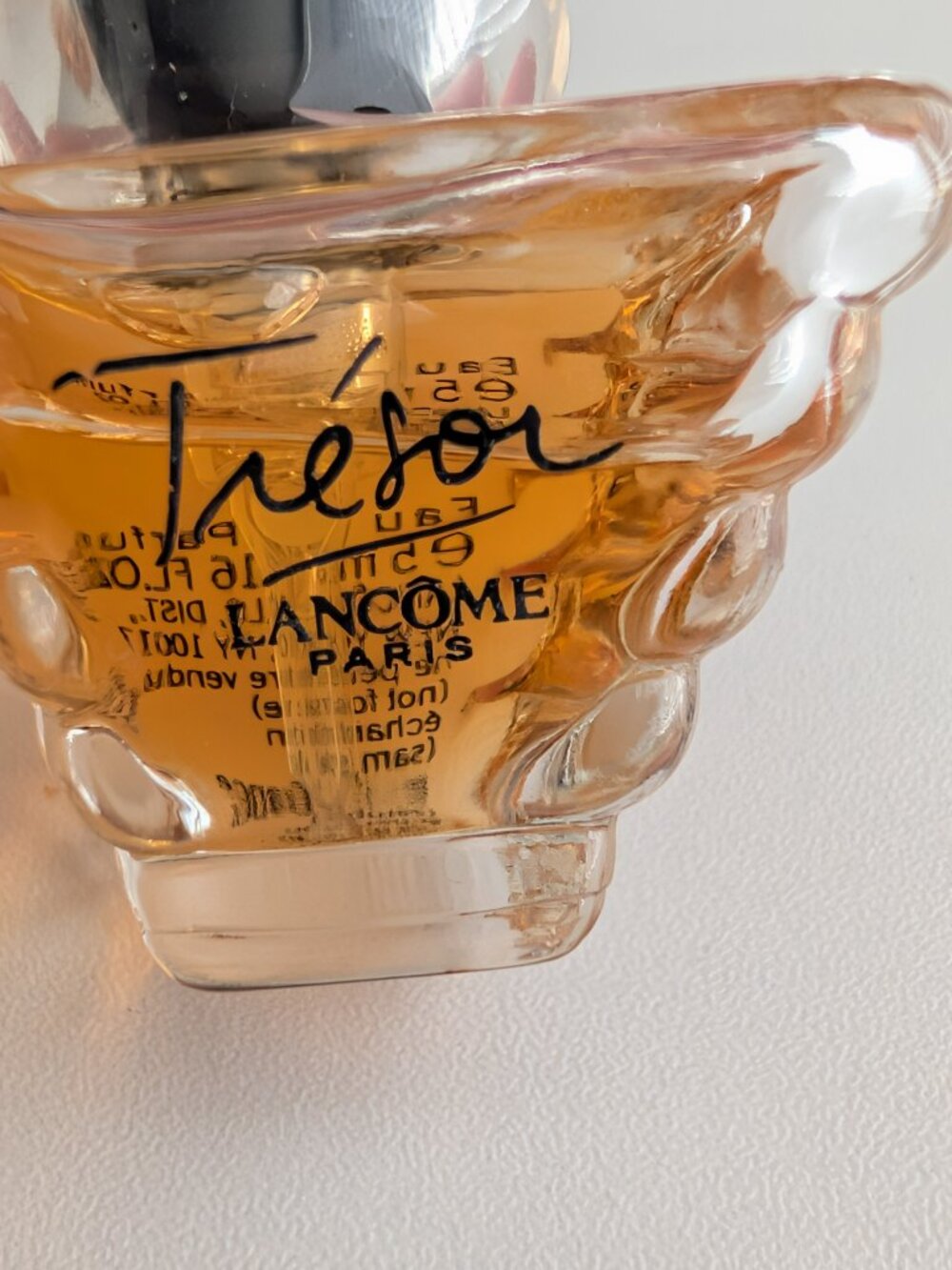 Lancome Tresor Eau De Parfum Perfume 30ml/ 1 Fl oz Spray & Mini 5ml/.16oz Spray - Picture 4 of 8